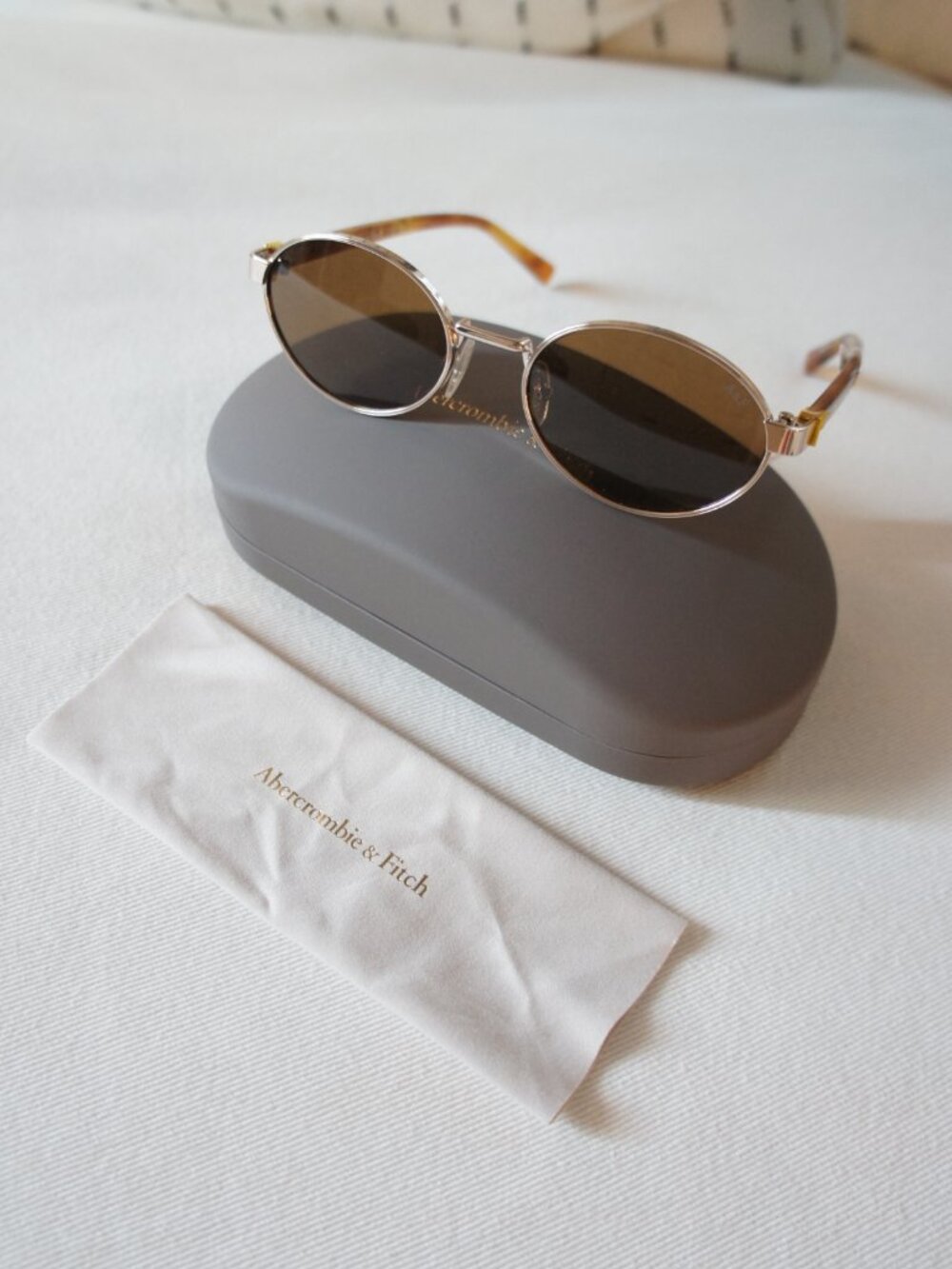 Aberombie & Fitch 51mm Oval Sunglasses Gold Amber Brown NWT - Picture 10 of 12